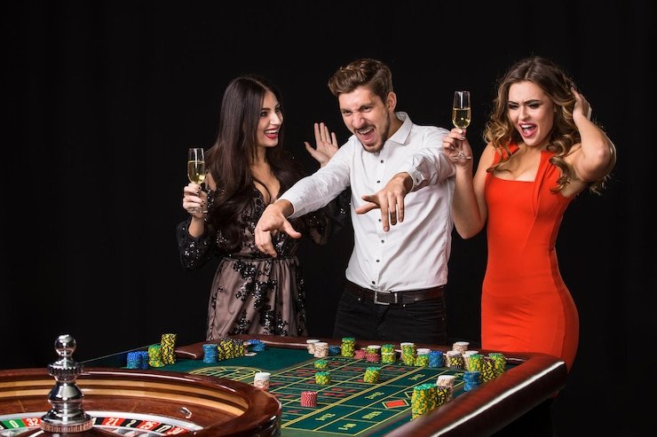 Antarmuka aplikasi mobile lingkaran78 menampilkan slot Aviator, Sweet Bonanza, dan live-dealer tables